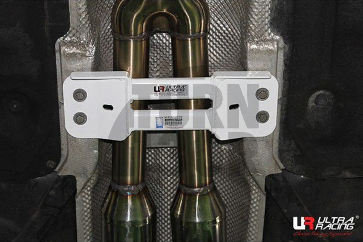 Ultra Racing Mid Lower Bar BMW M3 E92 Ultra Racing Mid Lower Bar BMW M3 E92