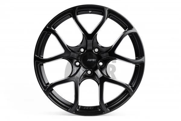 A01 Flow Formed Wheel 18 x 8.5 ET45 Gunmetal, Black or Silver APR